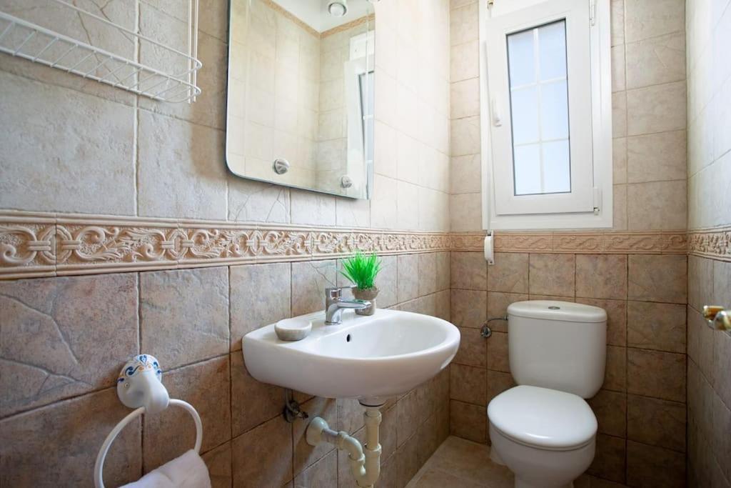 Can Esmo! 6 Hosts, 3 Bedrooms And A Private Pool Holiday home Cala'N Bosch (Menorca)