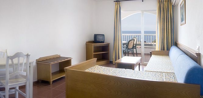 Hotel Caramelo Marina Calan Bosch - Adults Only