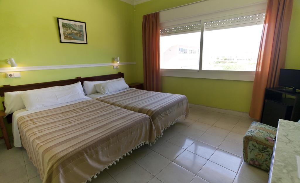 Hotel Cala Bona Y Mar Blava 2*