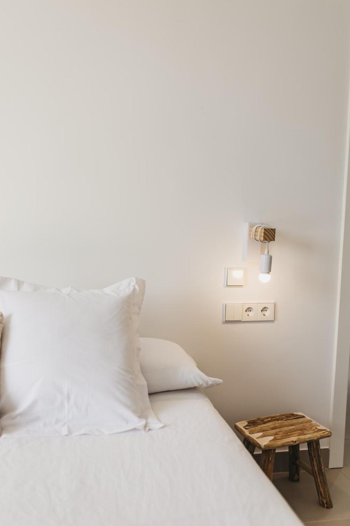 Xuroy Hotel 2*