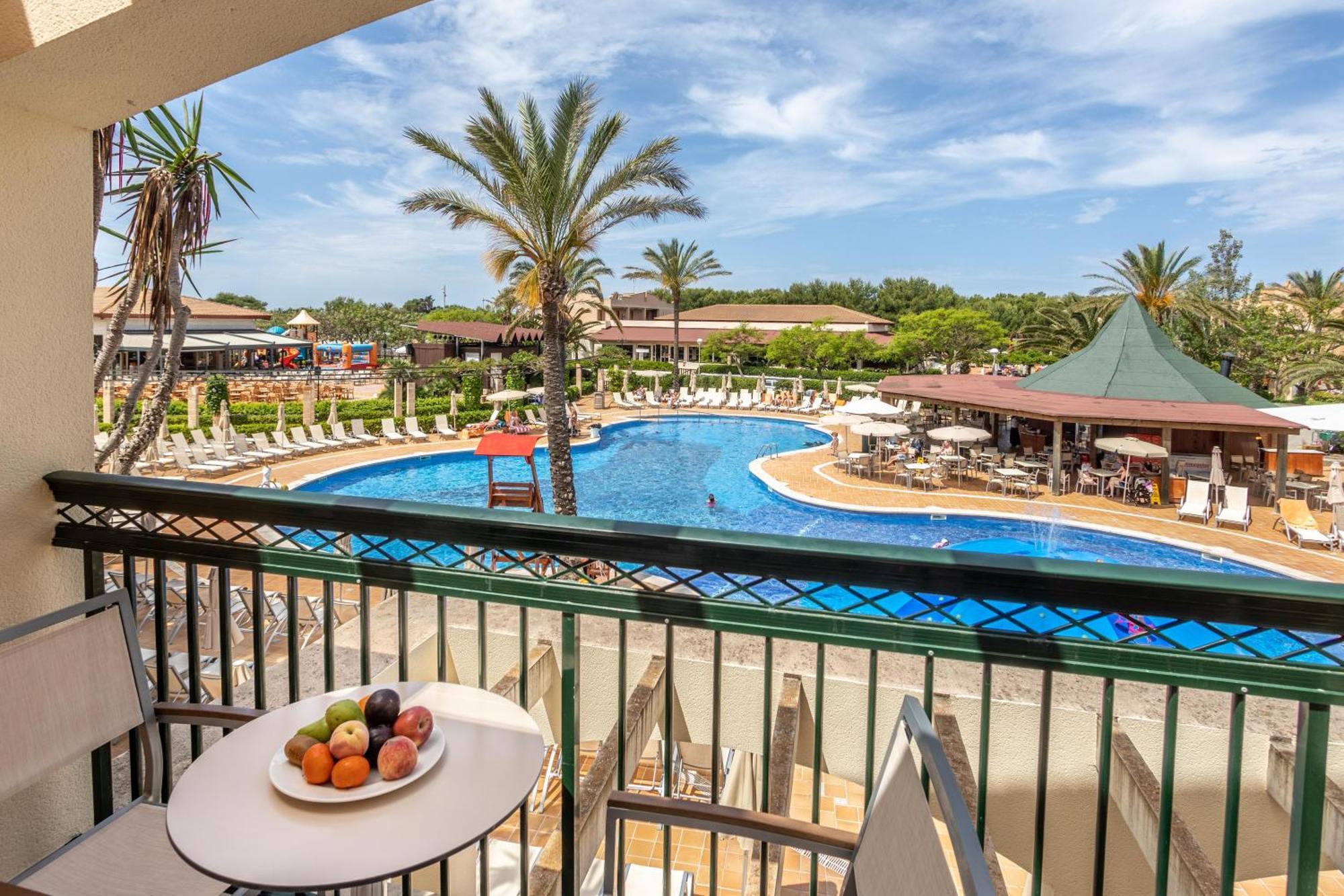 Zafiro Menorca Aparthotel