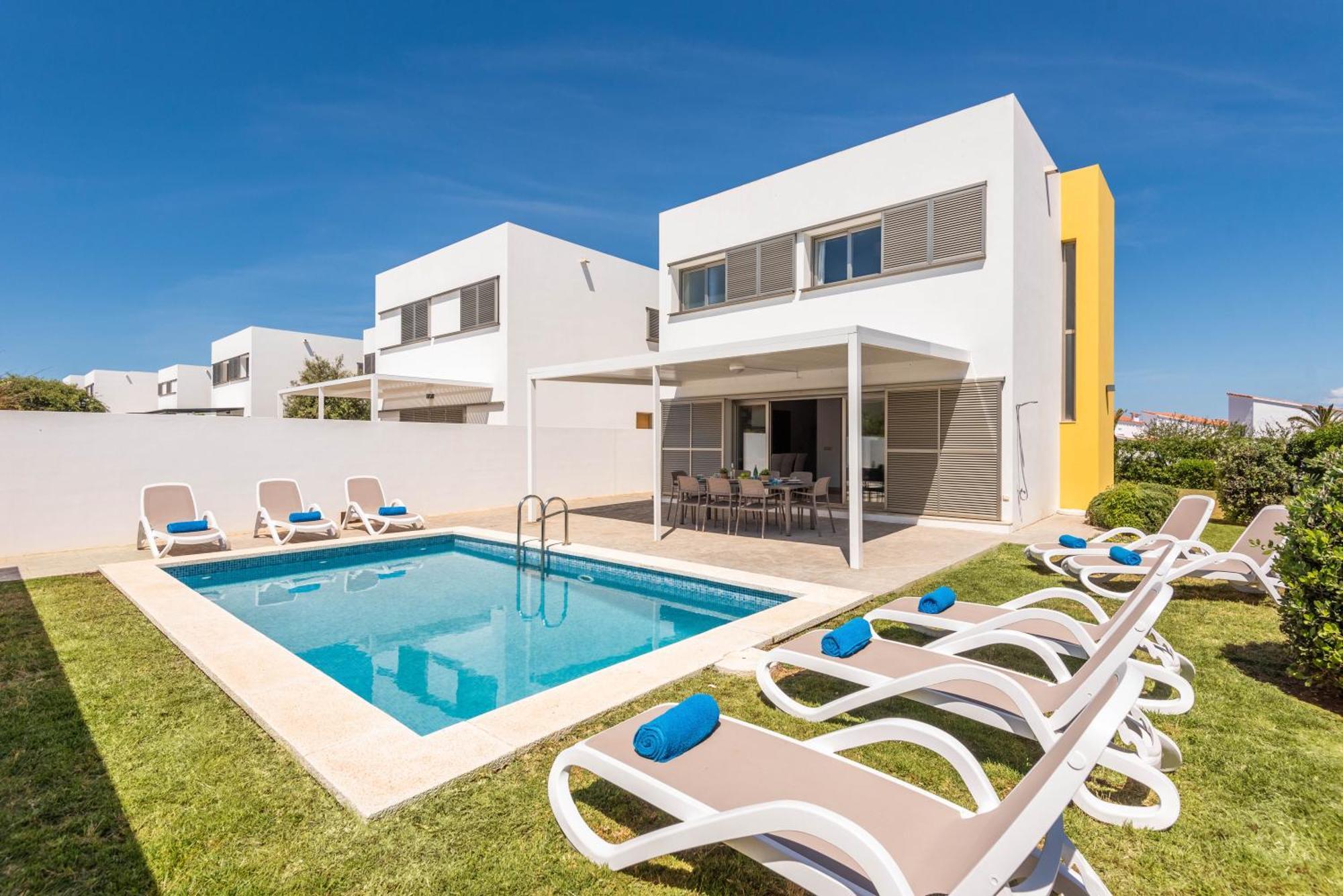 Villa Perez Cala'N Bosch (Menorca)