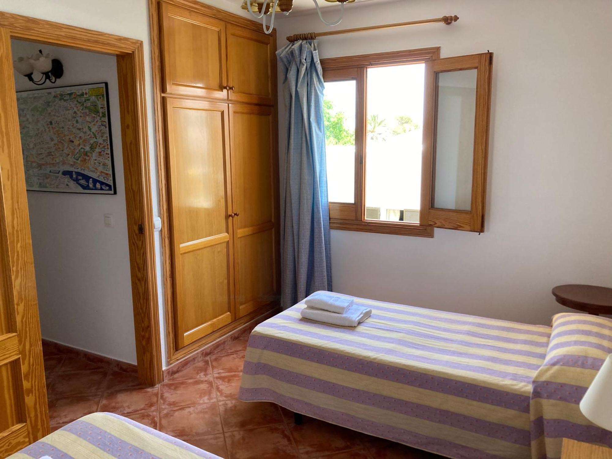 Beautiful & Swimming Pool In Cala Blanca Holiday home *
