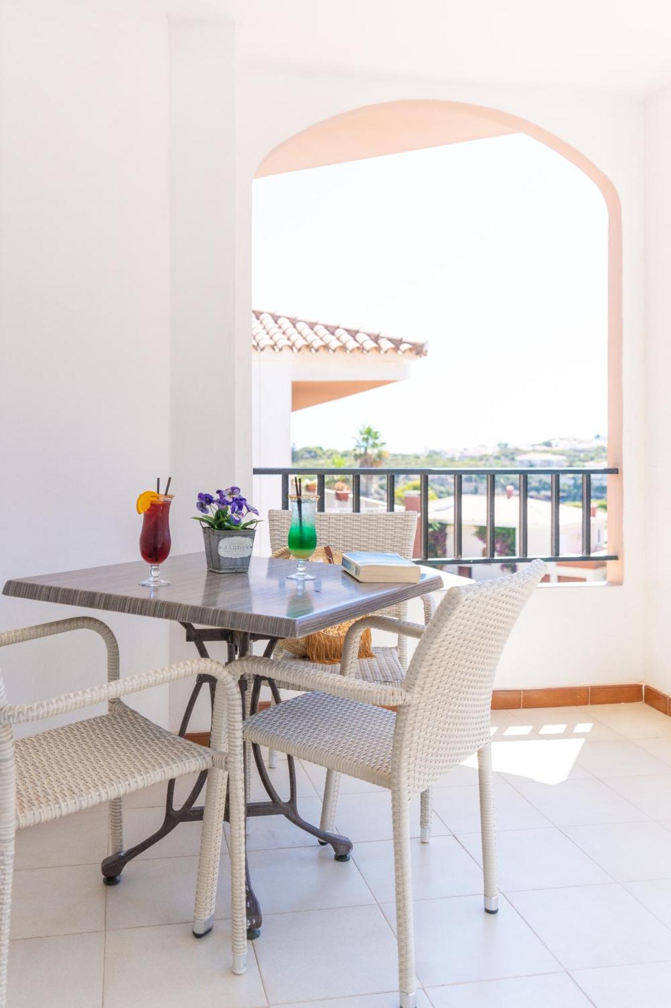 Aparthotel Royal Life 3*