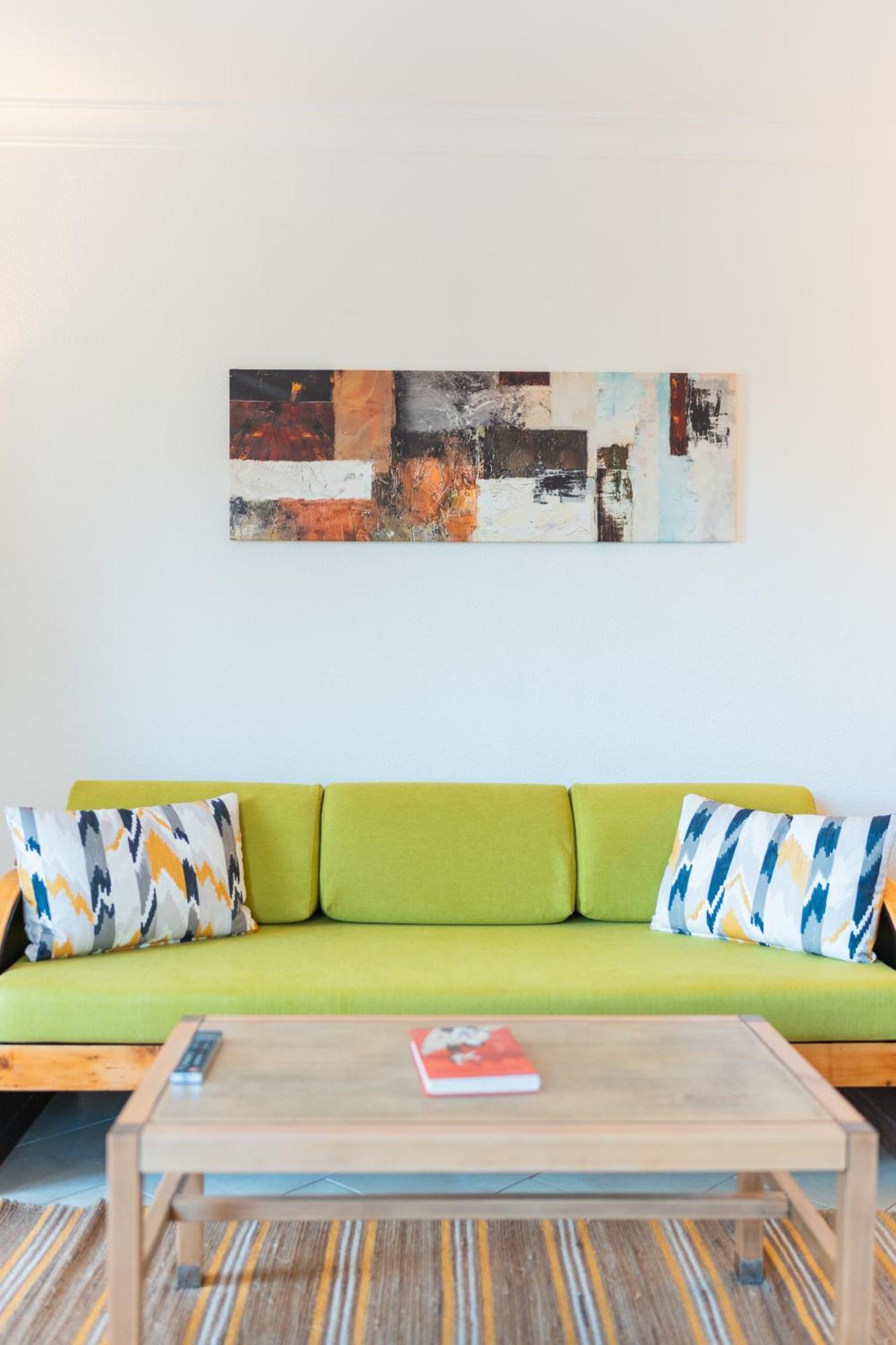 Royal Life Aparthotel 3*