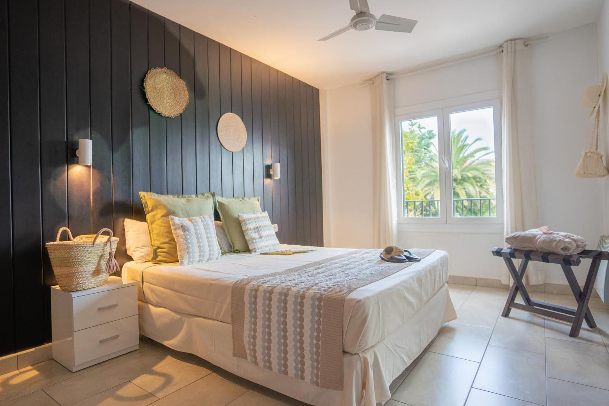 Royal Life Aparthotel 3*