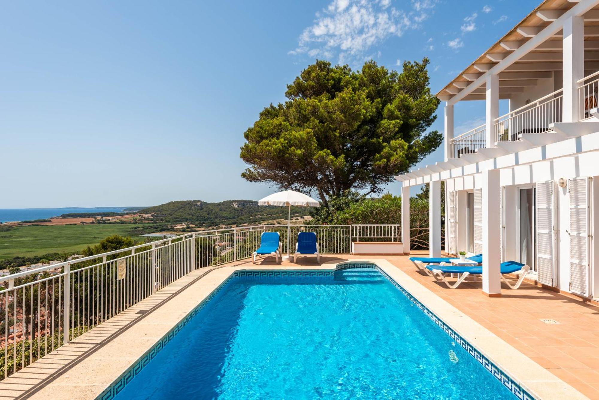 Romani Villa Son Bou
