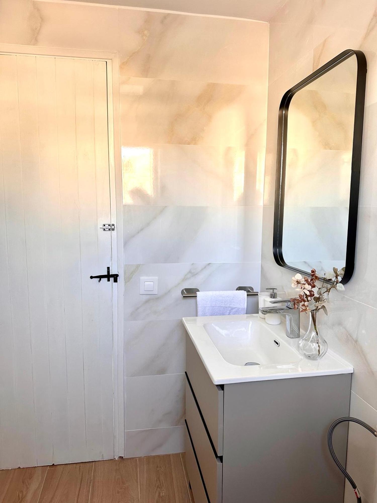 Apartamento Vistas Al Mar En Primera Linea *