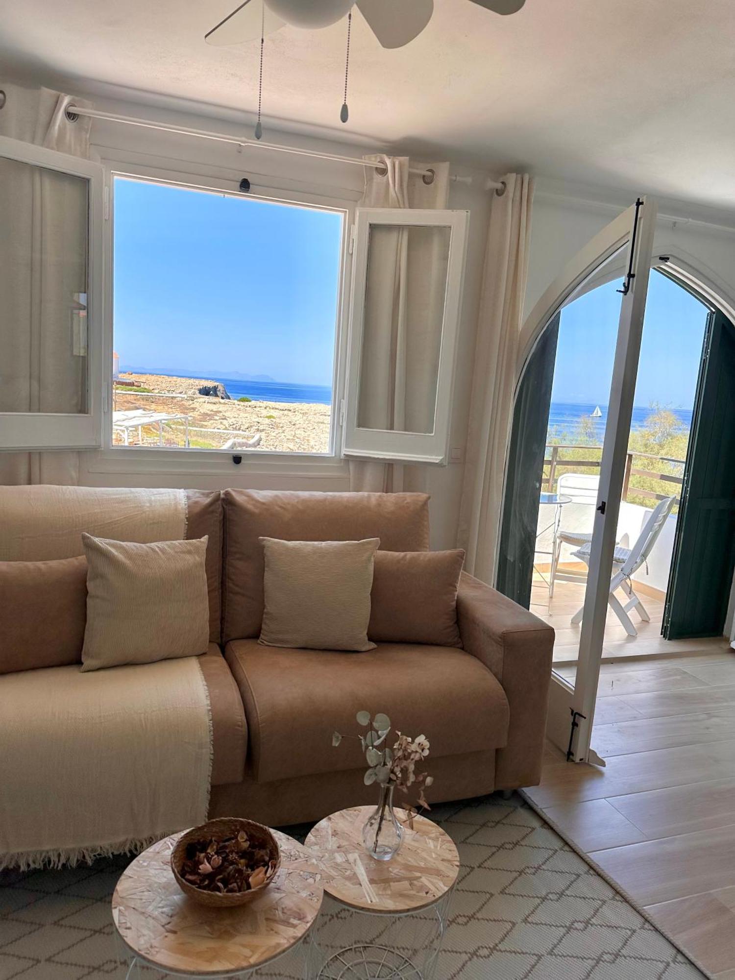 Apartamento Vistas Al Mar En Primera Linea Cala'n Forcat