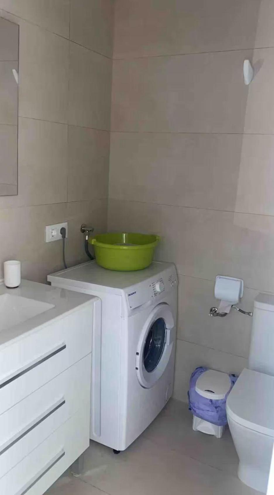 Con Encanto En Residencial Con Piscina