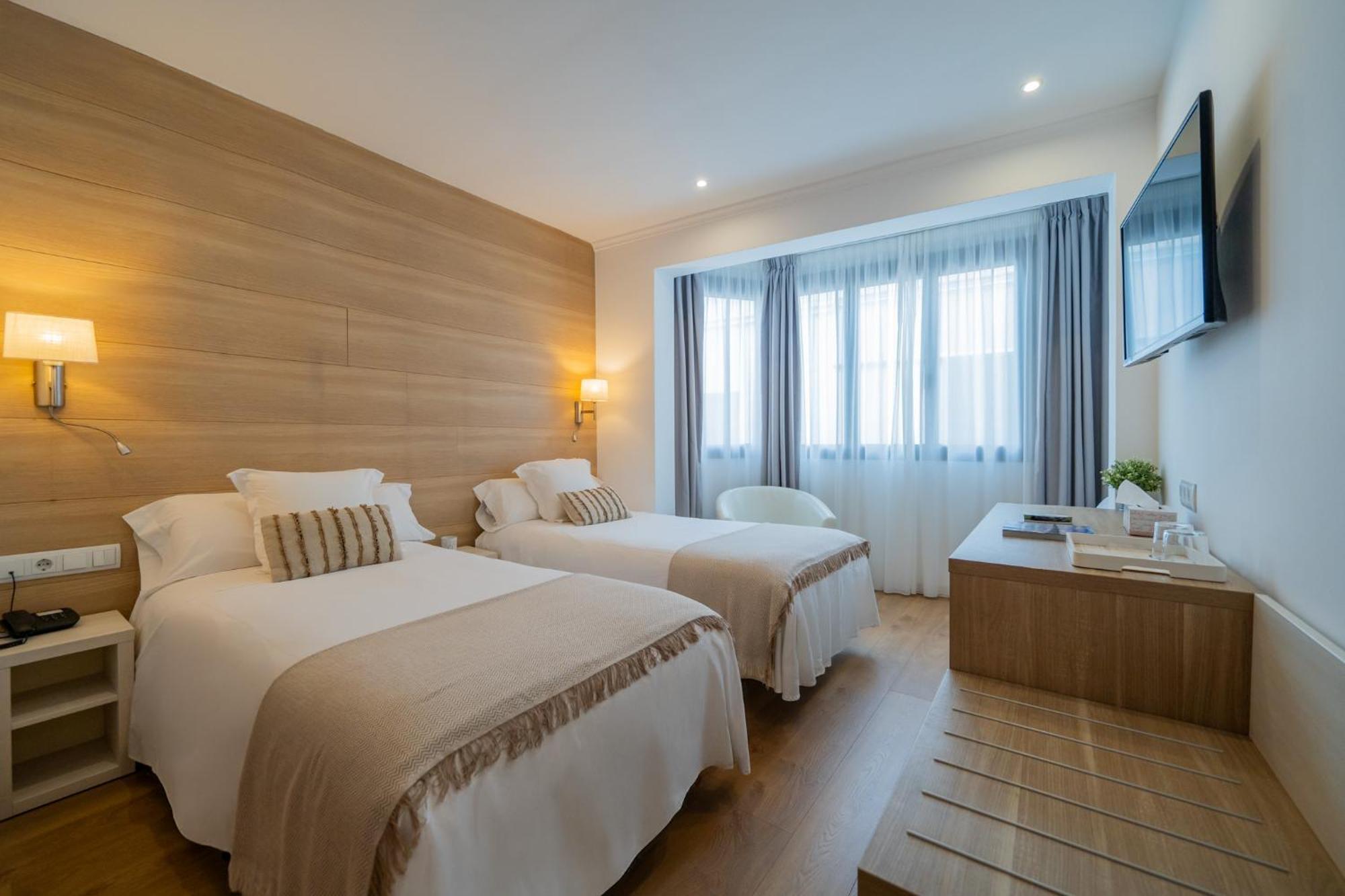 Hostal Menurka *