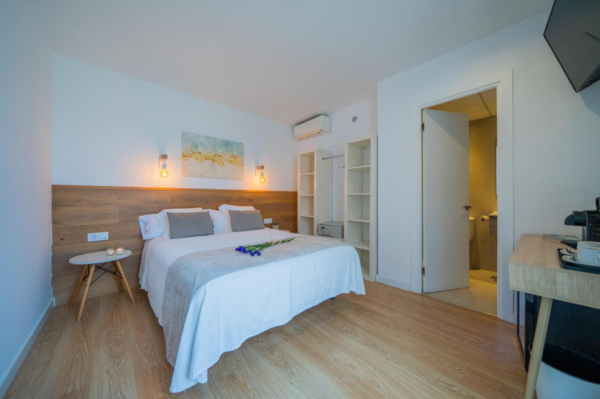 Hostel Hostal Menurka