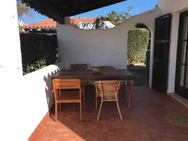 Casa Menorquina Con Wifi A 2 Minutos De La Playa Exclusiva Familias Holiday home