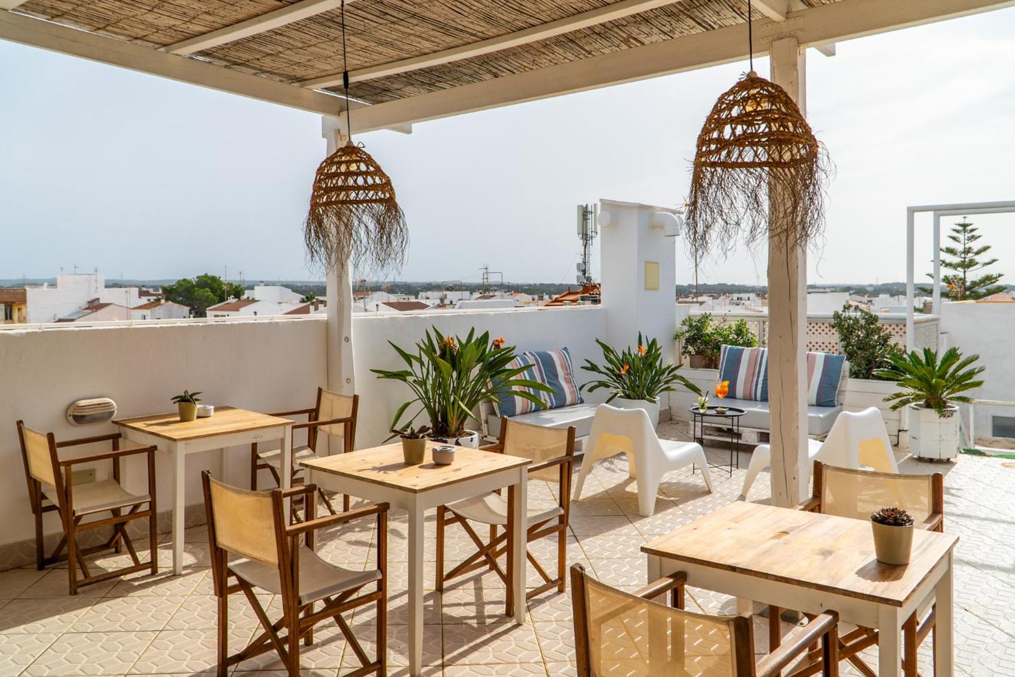 Hostal Menurka Hostel *