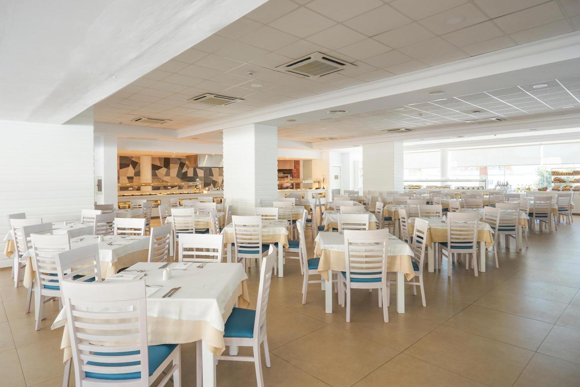 Marsenses Paradise Club Aparthotel Cala'N Bosch (Menorca)