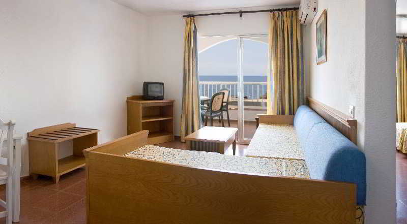 Hotel Caramelo Marina Calan Bosch - Adults Only 4*