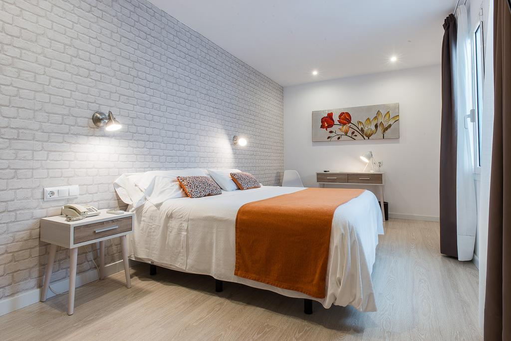 Hostel Hostal Menurka *