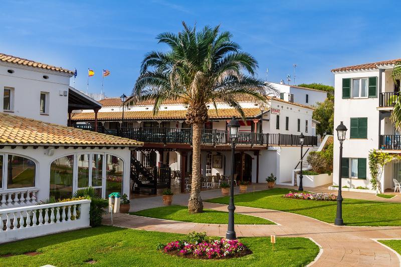 Aparthotel Seth Isla Paraiso 3*