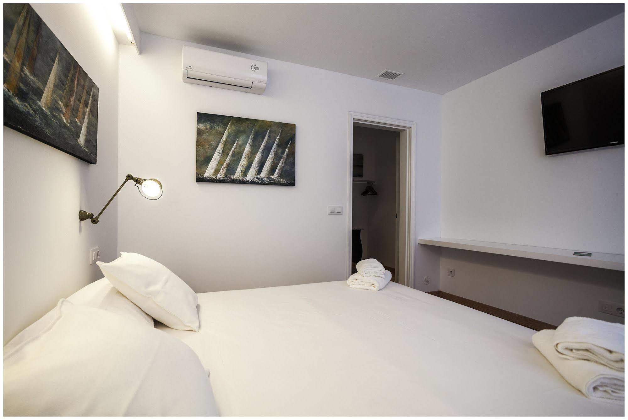 Cheap & Chic Hotel 3*