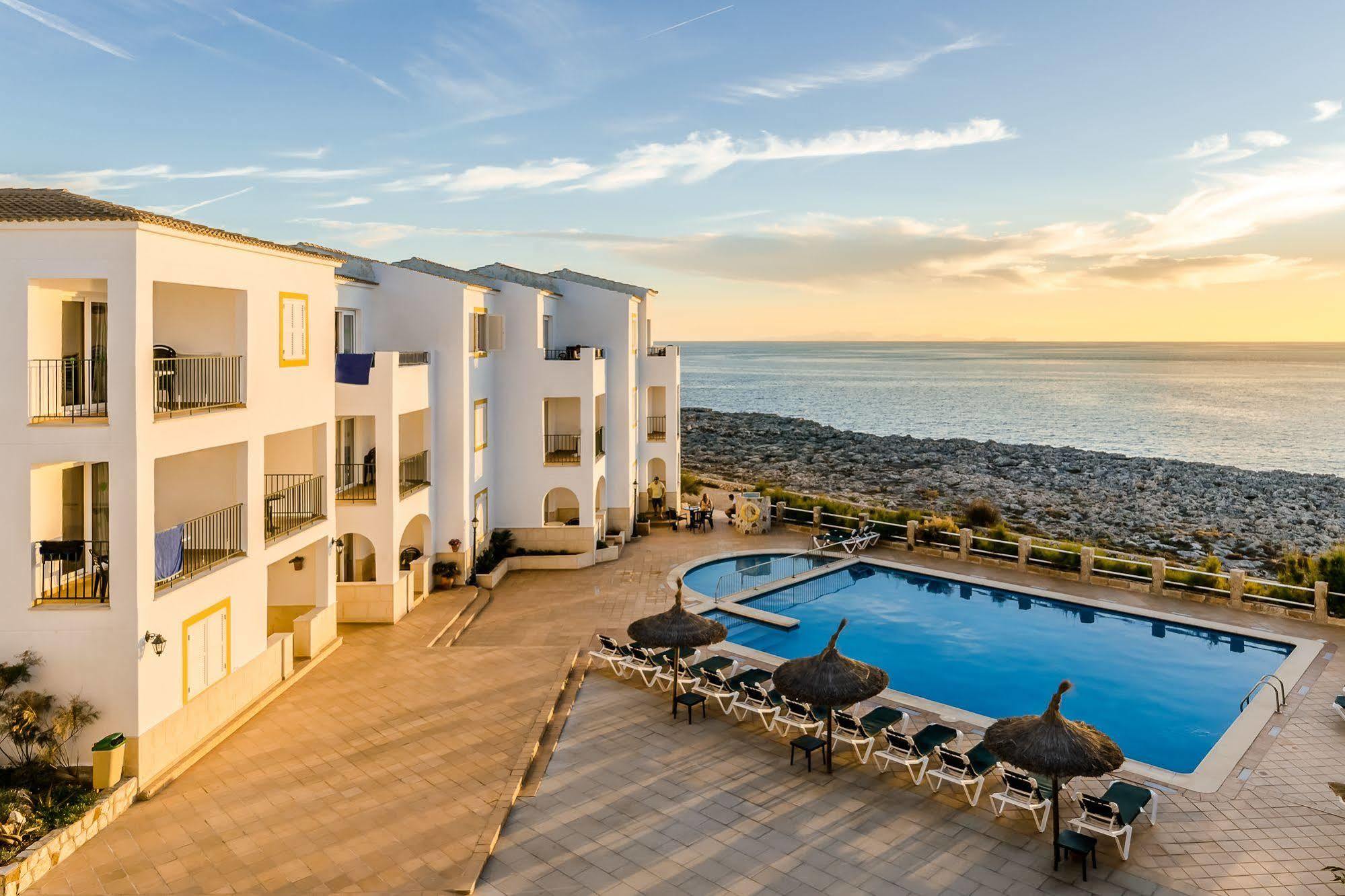 Apartahotel Blancala Cala Blanca (Menorca)