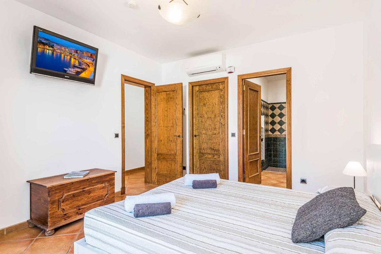 Villa Oratge Cala Llonga (Menorca)