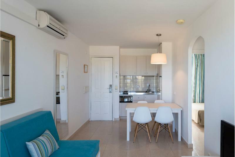 Seth Isla Paraiso Aparthotel 3*