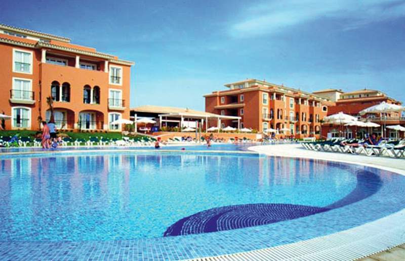 Grupotel Macarella & Aparthotel