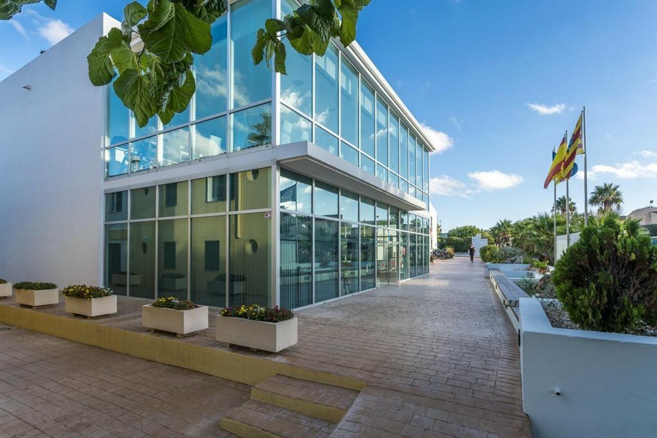 Cales De Ponent Apartahotel