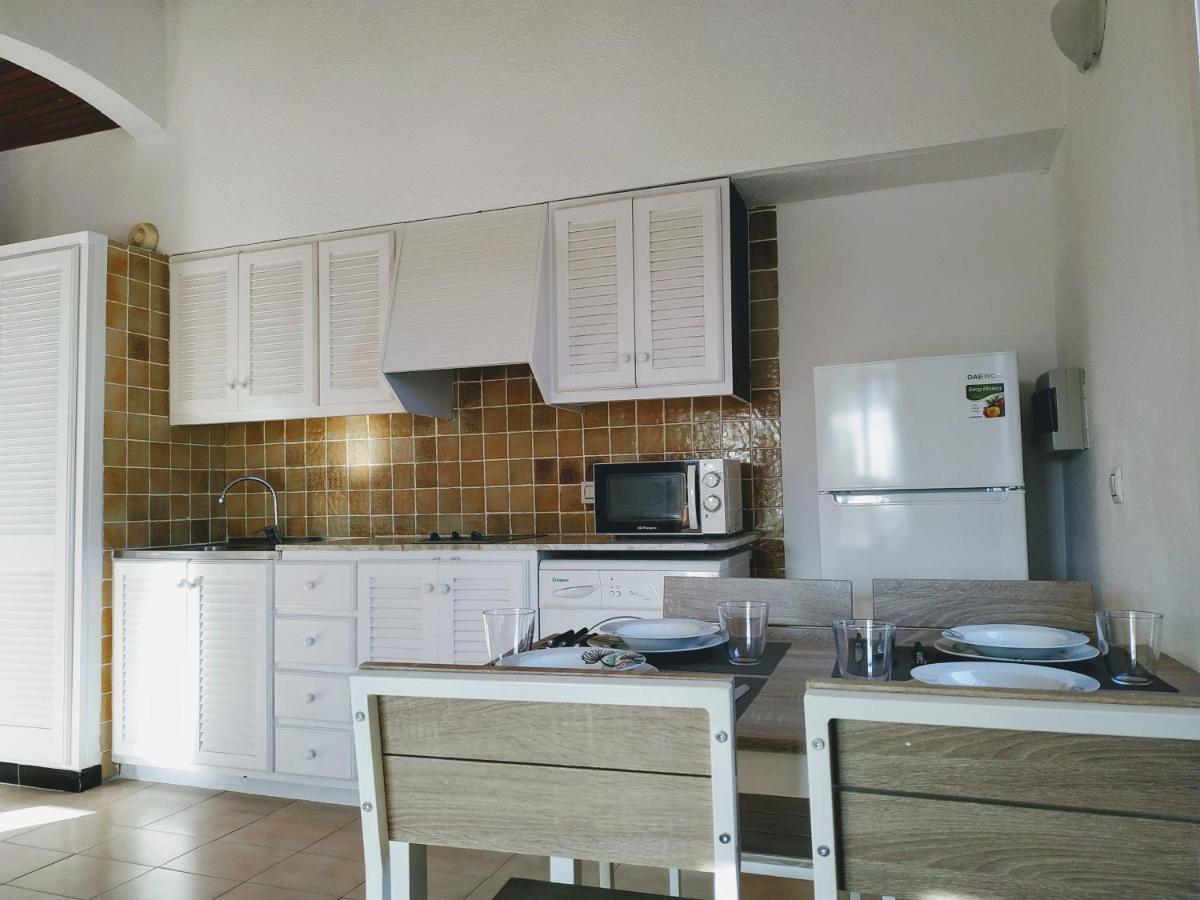 Con Piscina Y Terraza En Ciutadella, Cala En Blanes Apartamento *