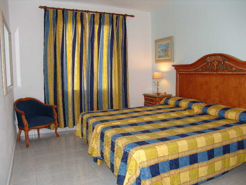 Seth Isla Paraiso Aparthotel 3*