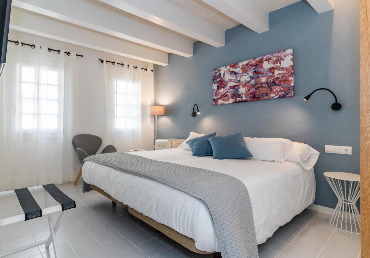 M - 27 Hotel